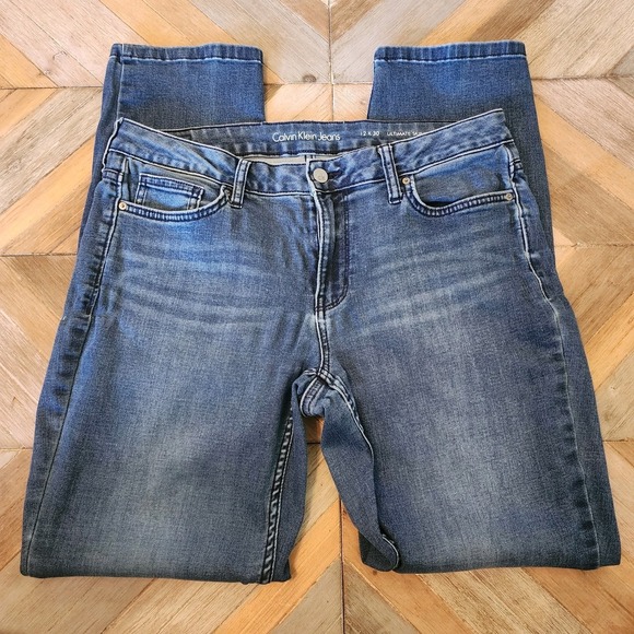 Calvin Klein Jeans Women's Size 12x30 Stretch Mid Rise Denim Ultimate‎ Skinny - Picture 1 of 8